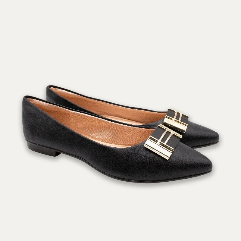 Analia Black Pointed Toe Flats